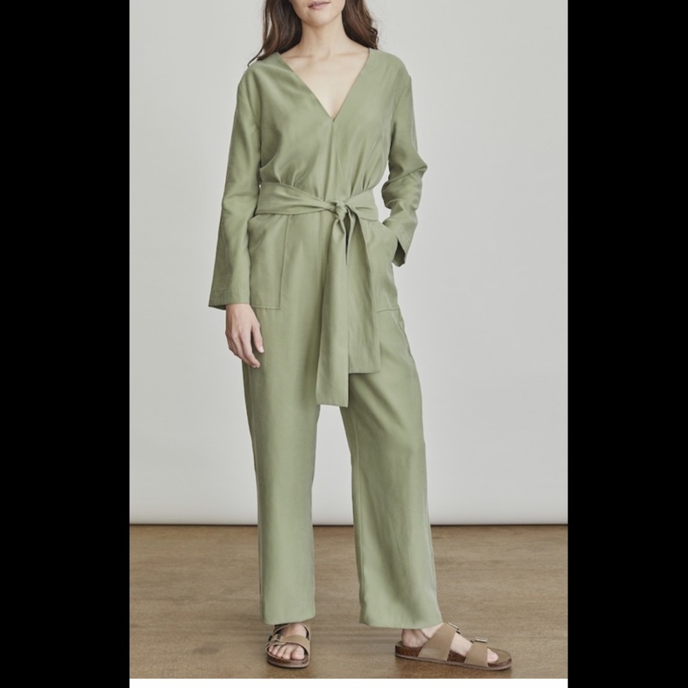 BRAND NEW Elizabeth and James Jumpsuit Size S - Picture 1 of 6